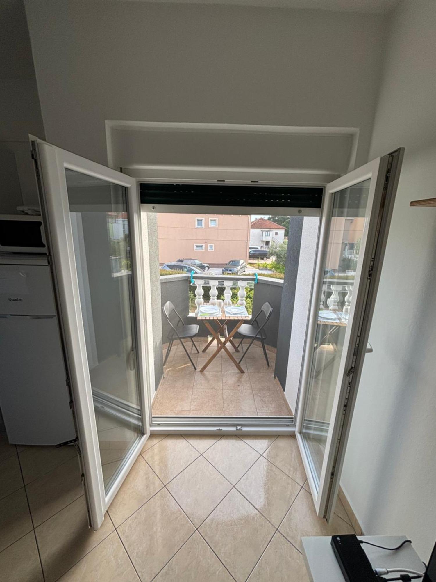 Apartman Tiziana ザダル エクステリア 写真